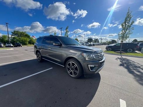 Used 2019 Ford Expedition Limited w/ Special Edition Package AWD/4WD image 3