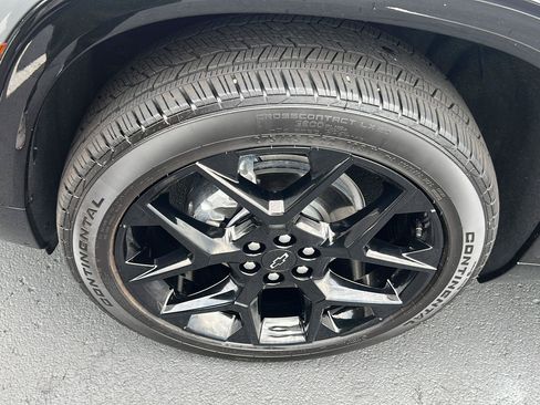 Used 2025 Chevrolet Traverse RS AWD/4WD image 10