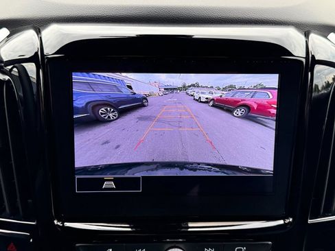 Used 2023 Chevrolet Traverse LT AWD/4WD image 15