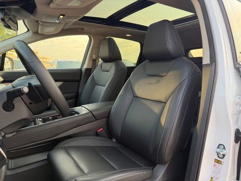 Used 2025 Nissan Murano SL AWD/4WD image 11