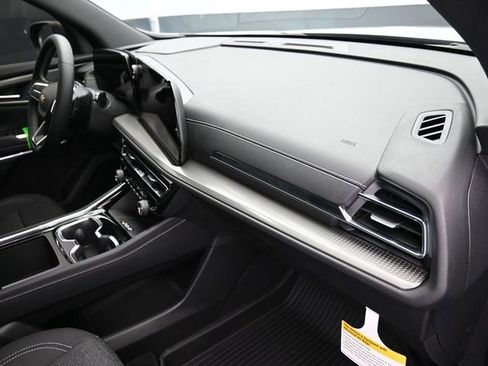 New 2026 Chevrolet Traverse LT w/ LPO, Floor Liner Package image 41