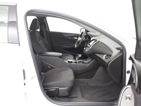 Used 2024 Chevrolet Malibu LT FWD image 18