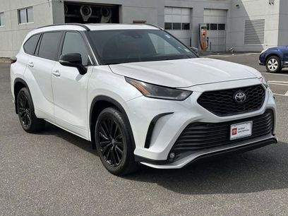 Used 2024 Toyota Highlander XSE