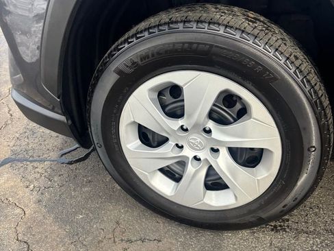 Used 2025 Toyota RAV4 LE image 22