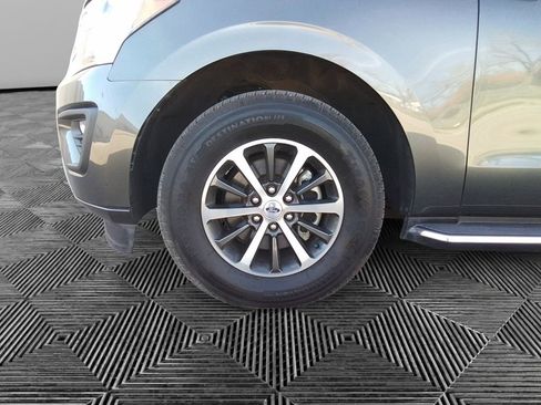 Used 2021 Ford Expedition XLT image 14