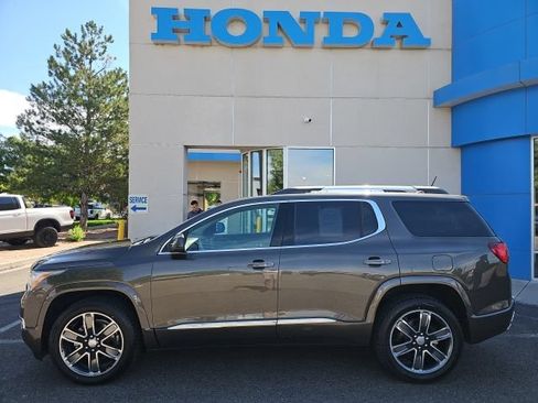 Used 2019 GMC Acadia Denali w/ Technology Package AWD/4WD image 2