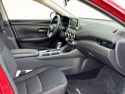 Used 2025 Nissan Sentra SV FWD image 30