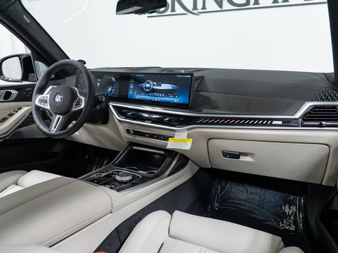 Used 2026 BMW X7 M60i AWD/4WD image 15