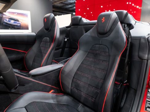 Used 2025 Ferrari Roma Spider image 4