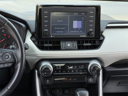 Used 2021 Toyota RAV4 XLE Premium image 20