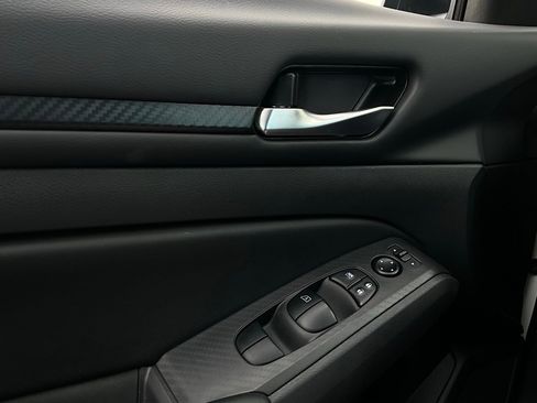 Used 2025 Nissan Altima 2.5 SV image 21