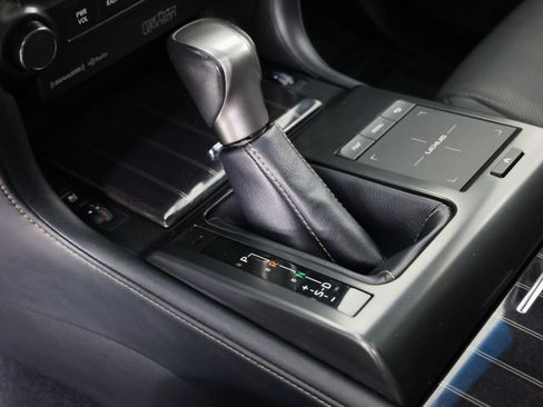 Used 2023 Lexus GX 460 Premium w/ Accessory Package AWD/4WD image 6