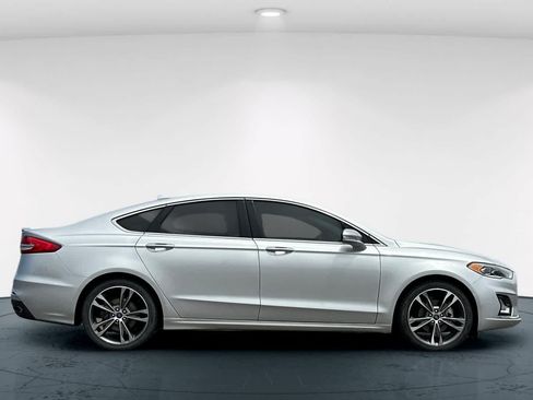 Used 2019 Ford Fusion Titanium AWD/4WD image 6