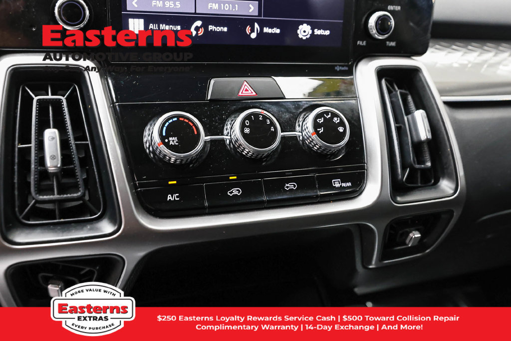 Used 2022 Kia Sorento LX AWD/4WD image 18