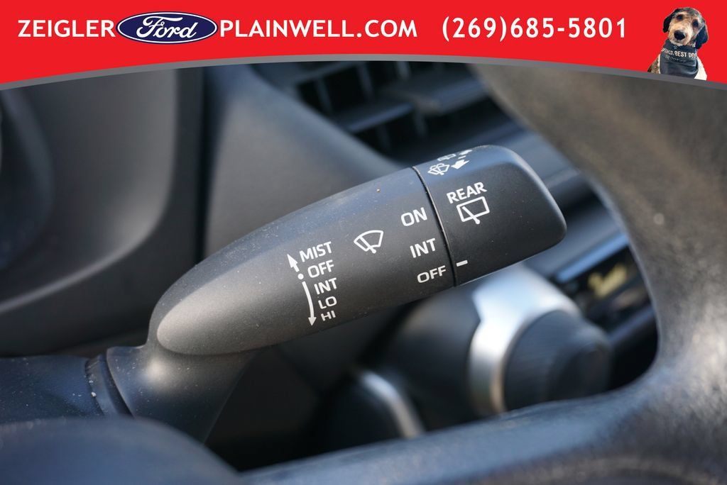Used 2022 Toyota RAV4 LE AWD/4WD image 24