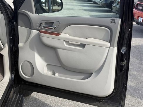 Used 2013 GMC Yukon XL SLT image 33