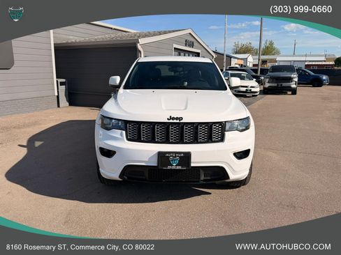Used 2020 Jeep Grand Cherokee Altitude AWD/4WD image 3
