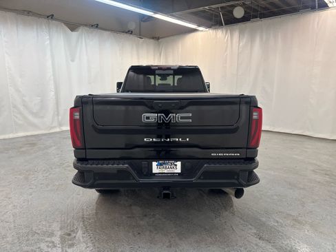 Used 2025 GMC Sierra 2500 Denali Ultimate w/ Max Trailering Package image 4