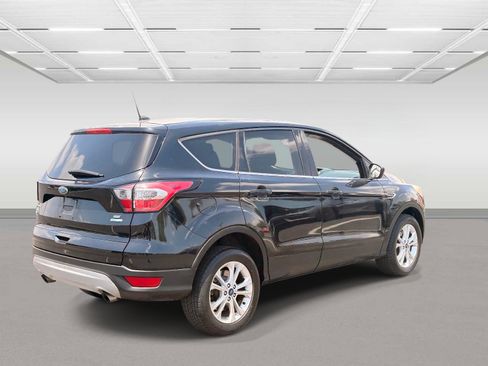 Used 2017 Ford Escape SE FWD image 5