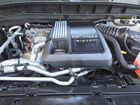 Certified 2024 GMC Sierra 1500 SLT image 30