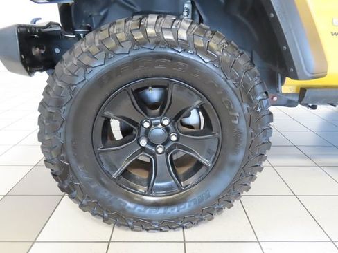 Used 2021 Jeep Wrangler Sport AWD/4WD image 15