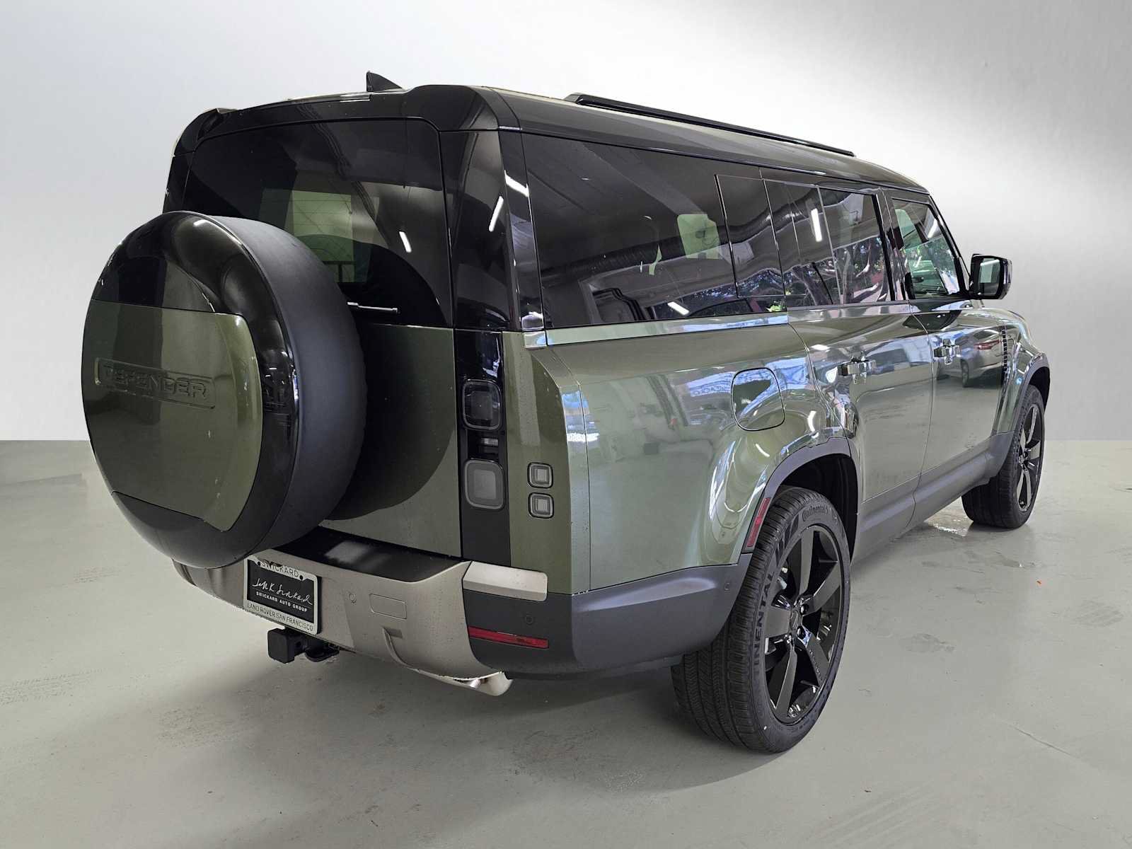 New 2026 Land Rover Defender 130 S AWD/4WD image 5