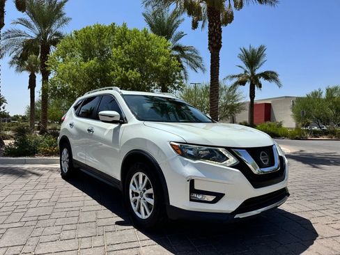 Used 2017 Nissan Rogue SV w/ Sun & Sound Touring Package FWD image 1
