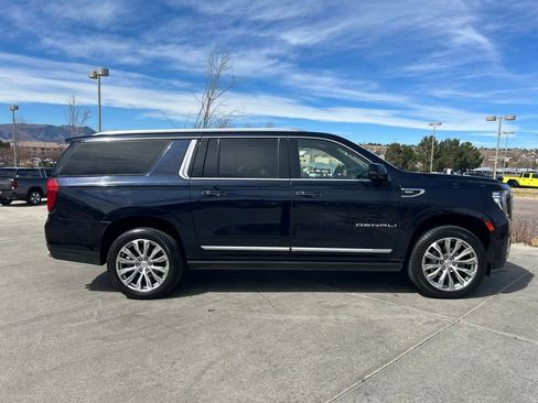 Used 2023 GMC Yukon XL Denali AWD/4WD image 10