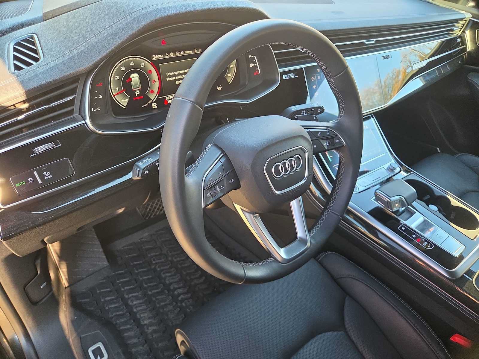 Used 2025 Audi Q8 Prestige AWD/4WD image 10