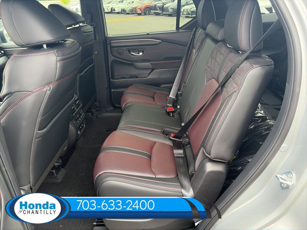 New 2026 Honda Pilot Black Edition image 23