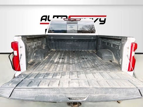 Used 2022 Chevrolet Silverado 3500 High Country w/ Z71 Off-Road Package AWD/4WD image 28