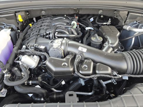 New 2025 Jeep Grand Cherokee 4WD image 21