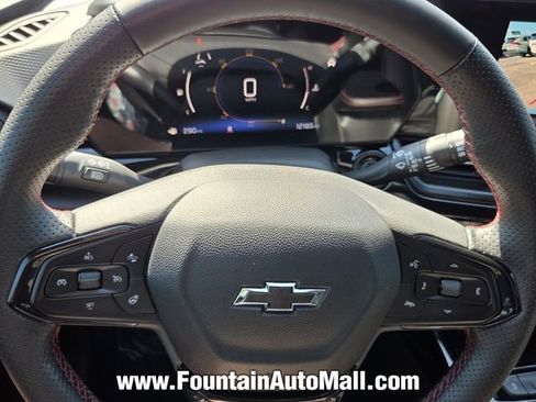 Used 2025 Chevrolet Trax RS w/ Driver Confidence Package FWD image 18