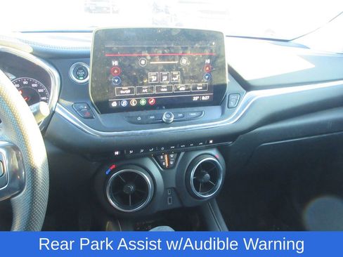 Used 2023 Chevrolet Blazer LT w/ Driver Confidence Package image 9