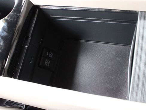 Used 2020 Honda Pilot Elite image 56