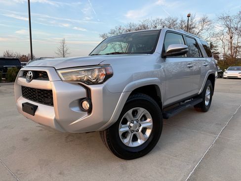 Used 2018 Toyota 4Runner SR5 image 1