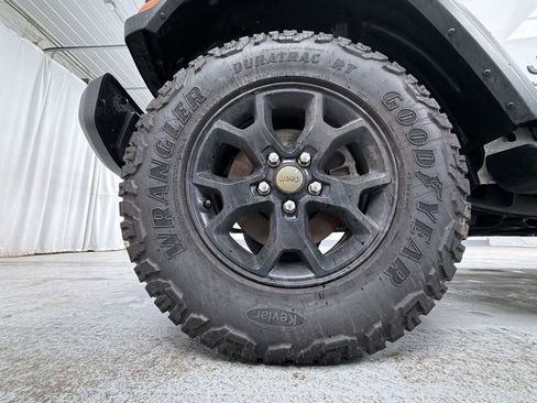 Used 2022 Jeep Wrangler Unlimited Sport image 17