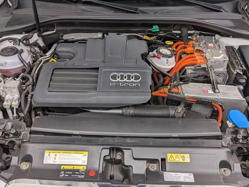 Used 2018 Audi A3 e-tron Prestige w/ Prestige Package FWD image 43