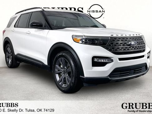 Used 2022 Ford Explorer XLT w/ Equipment Group 202A RWD image 1