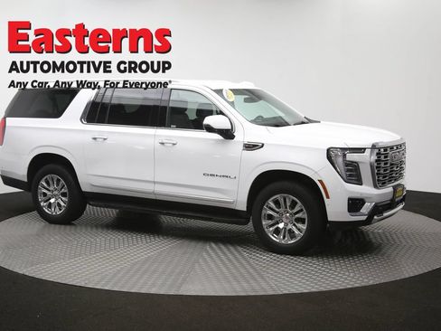 Used 2025 GMC Yukon XL Denali AWD/4WD image 54
