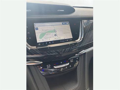 Certified 2024 Cadillac XT6 Premium Luxury w/ Technology Package AWD/4WD image 14