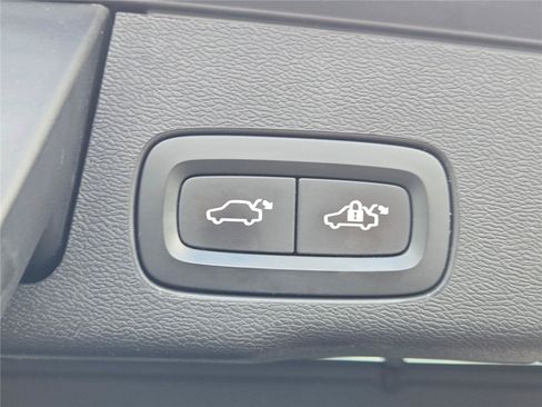 Used 2019 Volvo XC60 T8 Inscription AWD/4WD image 25