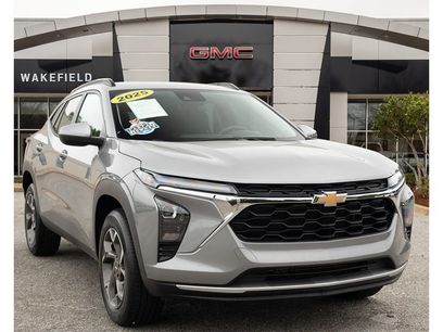 Used 2025 Chevrolet Trax LT