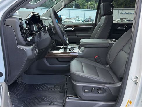 New 2026 Chevrolet Silverado 1500 LT Trail Boss w/ LT Trail Boss Premium Package AWD/4WD image 10