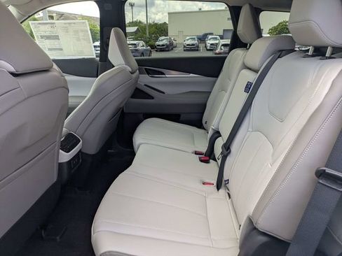Used 2027 INFINITI QX60 Pure w/ Cargo Package FWD image 14