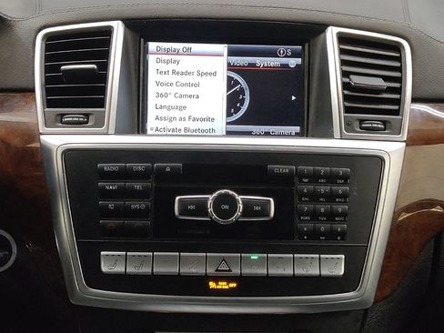 Used 2015 Mercedes-Benz GL 450 4MATIC w/ Lighting Package image 25