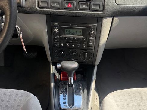 Used 2005 Volkswagen Jetta GLS image 11