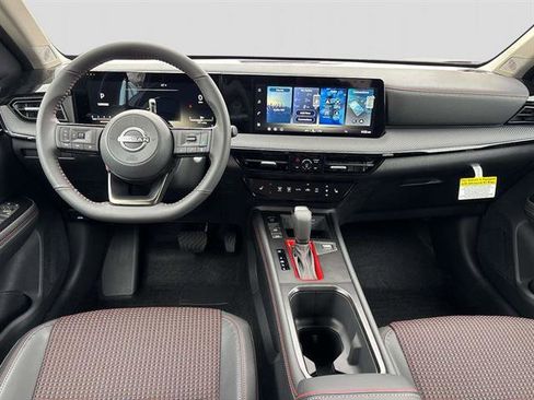 New 2026 Nissan Kicks SR w/ Cold Weather Package image 7