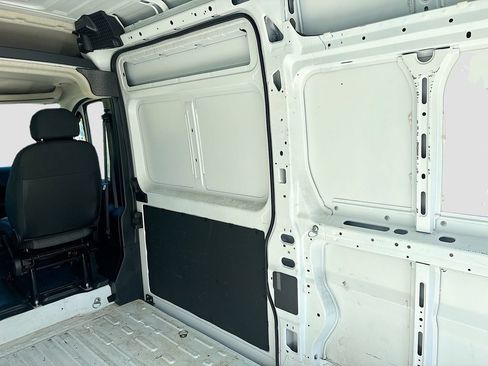 Used 2023 RAM ProMaster 2500 w/ Convenience Group FWD image 24