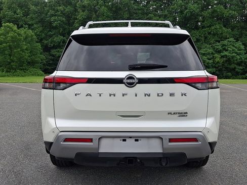 Used 2024 Nissan Pathfinder Platinum AWD/4WD image 5